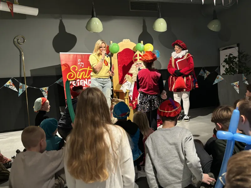 Sinterklaas 2024 bij AB Midden Nederland